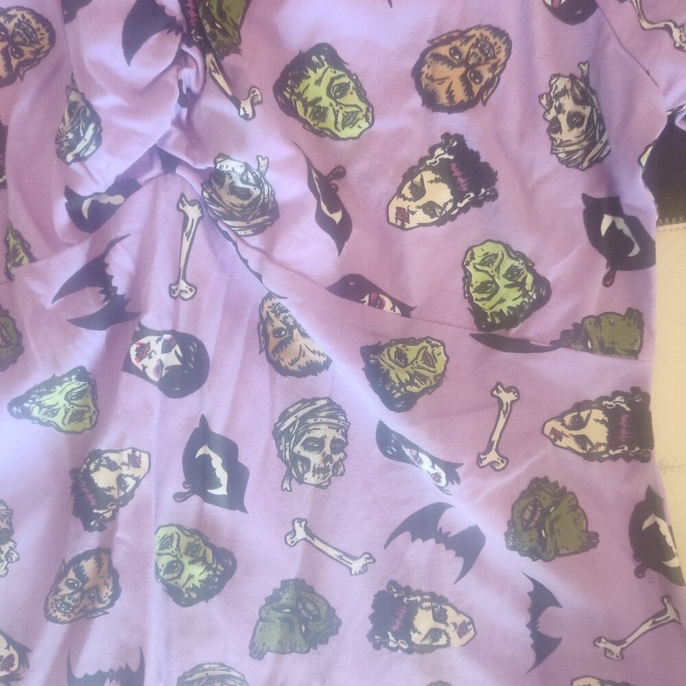Pinup Couture monster top size 3xl New - Picture 2 of 4